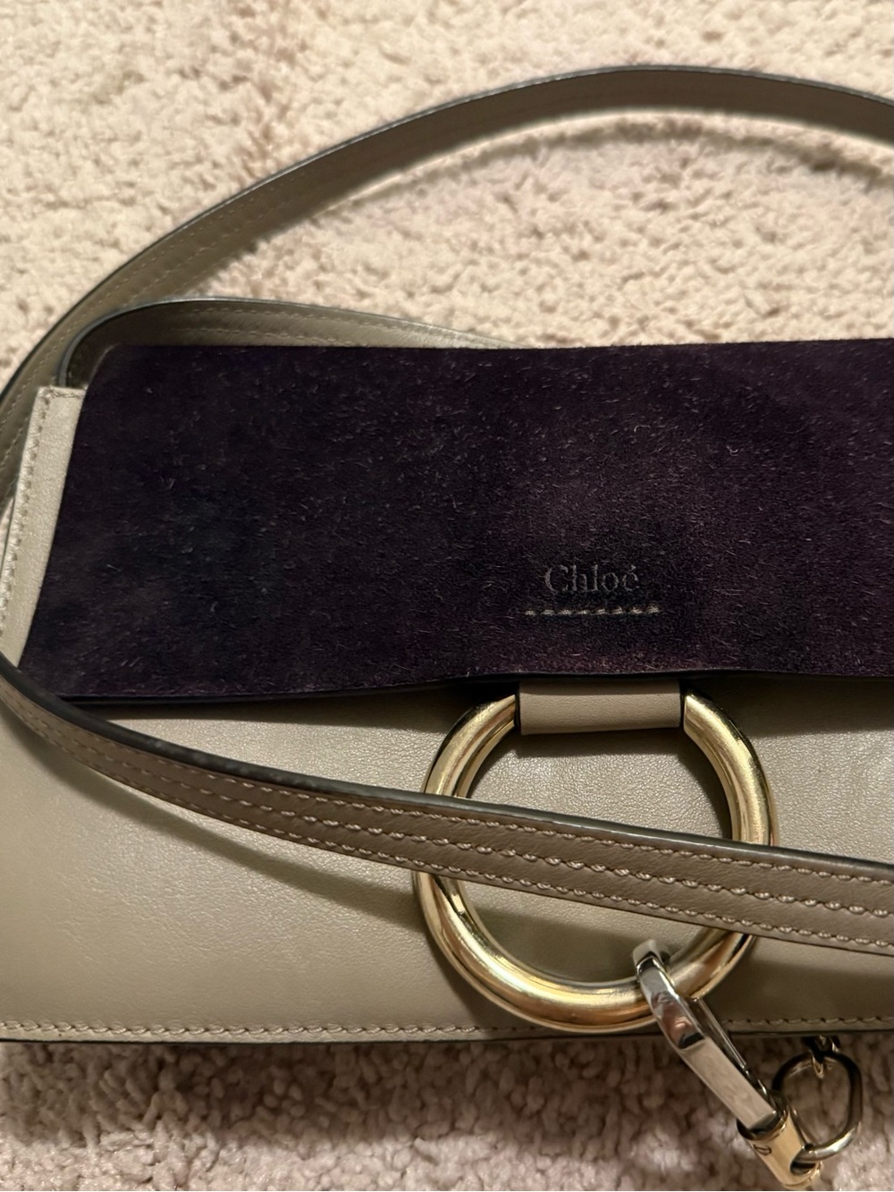 Chloé Leather Shoulder Bag in Taupe with Gold Ring - Picture 6 of 6